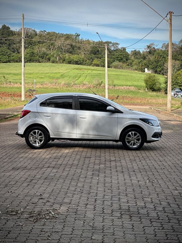 Chevrolet ONIX LTZ 1.4 2014 NEUMANN VEÍCULOS ARROIO DO MEIO / Carros no Vale Chevrolet ONIX LTZ 1.4 2014 NEUMANN VEÍCULOS ARROIO DO MEIO / Carros no Vale