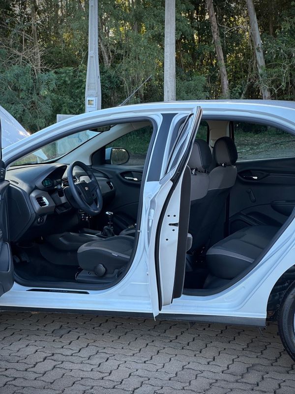 Chevrolet PRISMA LT 1.4 2014 NEUMANN VEÍCULOS ARROIO DO MEIO / Carros no Vale Chevrolet PRISMA LT 1.4 2014 NEUMANN VEÍCULOS ARROIO DO MEIO / Carros no Vale