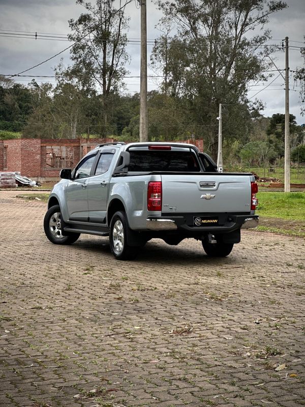 Chevrolet S10 LTZ 2.4 2013 NEUMANN VEÍCULOS ARROIO DO MEIO / Carros no Vale Chevrolet S10 LTZ 2.4 2013 NEUMANN VEÍCULOS ARROIO DO MEIO / Carros no Vale