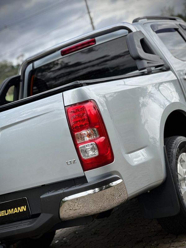 Chevrolet S10 LTZ 2.4 2013 NEUMANN VEÍCULOS ARROIO DO MEIO / Carros no Vale Chevrolet S10 LTZ 2.4 2013 NEUMANN VEÍCULOS ARROIO DO MEIO / Carros no Vale