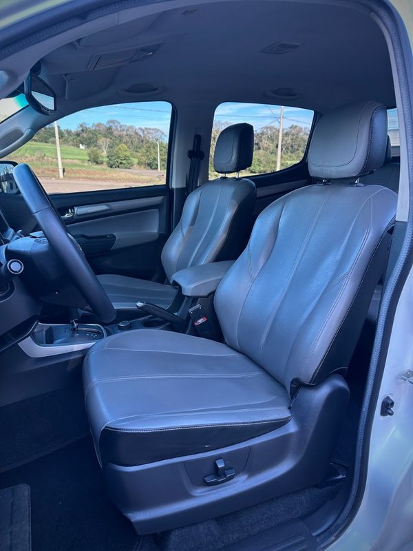 Chevrolet S10 LTZ 2.8 TDI 2020 NEUMANN VEÍCULOS ARROIO DO MEIO / Carros no Vale Chevrolet S10 LTZ 2.8 TDI 2020 NEUMANN VEÍCULOS ARROIO DO MEIO / Carros no Vale