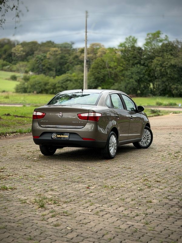 Fiat GRAND SIENA ESSENCE 1.6 2015 NEUMANN VEÍCULOS ARROIO DO MEIO / Carros no Vale Fiat GRAND SIENA ESSENCE 1.6 2015 NEUMANN VEÍCULOS ARROIO DO MEIO / Carros no Vale