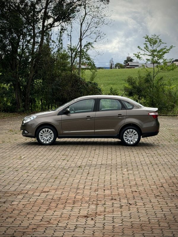 Fiat GRAND SIENA ESSENCE 1.6 2015 NEUMANN VEÍCULOS ARROIO DO MEIO / Carros no Vale Fiat GRAND SIENA ESSENCE 1.6 2015 NEUMANN VEÍCULOS ARROIO DO MEIO / Carros no Vale