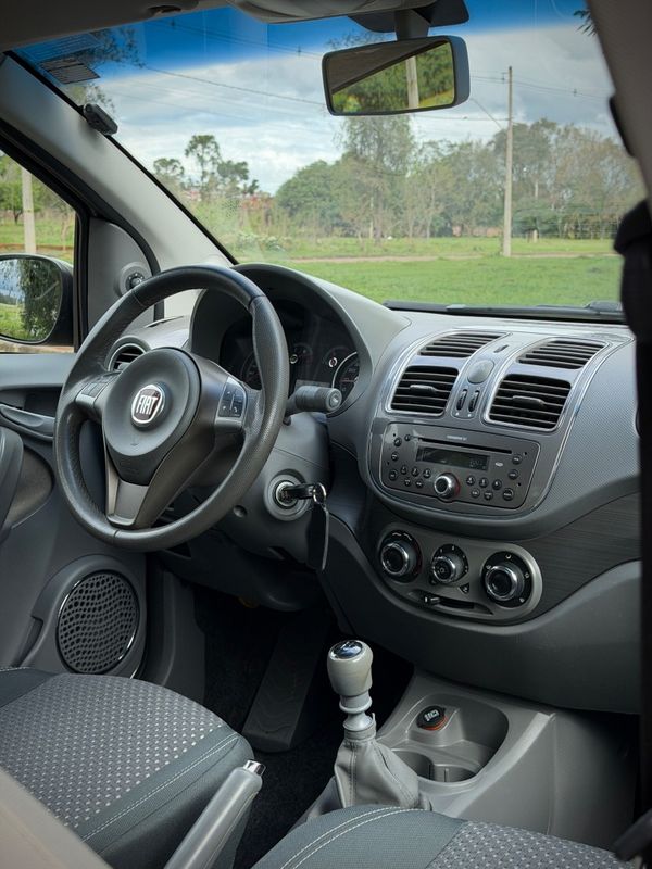 Fiat GRAND SIENA ESSENCE 1.6 2015 NEUMANN VEÍCULOS ARROIO DO MEIO / Carros no Vale Fiat GRAND SIENA ESSENCE 1.6 2015 NEUMANN VEÍCULOS ARROIO DO MEIO / Carros no Vale