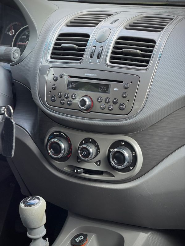 Fiat GRAND SIENA ESSENCE 1.6 2015 NEUMANN VEÍCULOS ARROIO DO MEIO / Carros no Vale Fiat GRAND SIENA ESSENCE 1.6 2015 NEUMANN VEÍCULOS ARROIO DO MEIO / Carros no Vale