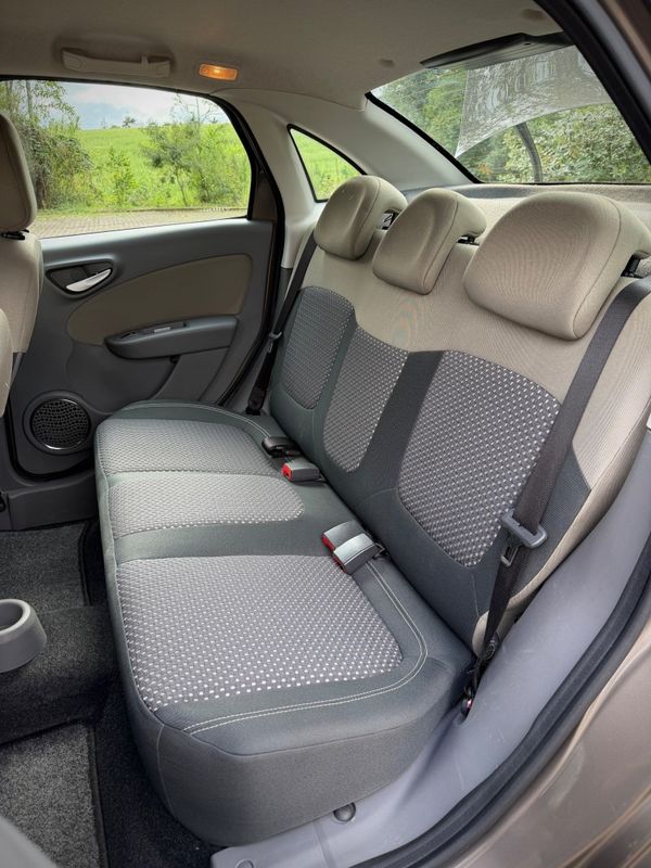 Fiat GRAND SIENA ESSENCE 1.6 2015 NEUMANN VEÍCULOS ARROIO DO MEIO / Carros no Vale Fiat GRAND SIENA ESSENCE 1.6 2015 NEUMANN VEÍCULOS ARROIO DO MEIO / Carros no Vale