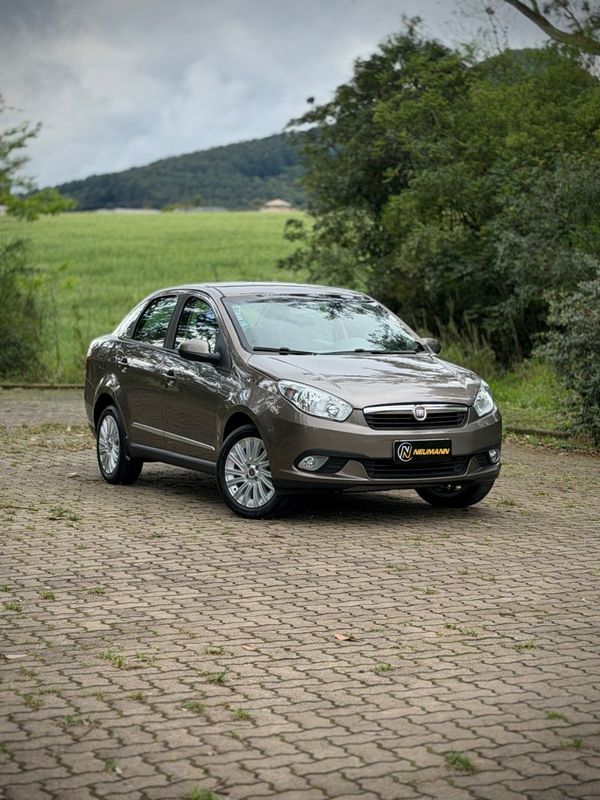 Fiat GRAND SIENA ESSENCE 1.6 2015 NEUMANN VEÍCULOS ARROIO DO MEIO / Carros no Vale Fiat GRAND SIENA ESSENCE 1.6 2015 NEUMANN VEÍCULOS ARROIO DO MEIO / Carros no Vale