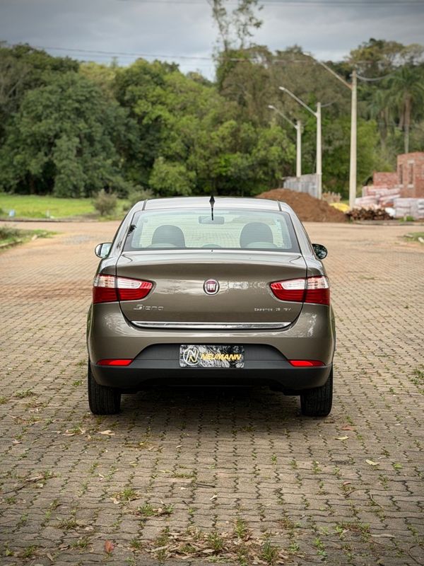 Fiat GRAND SIENA ESSENCE 1.6 2015 NEUMANN VEÍCULOS ARROIO DO MEIO / Carros no Vale Fiat GRAND SIENA ESSENCE 1.6 2015 NEUMANN VEÍCULOS ARROIO DO MEIO / Carros no Vale