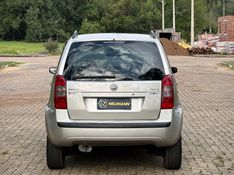 Fiat IDEA HLX 1.8 2006 NEUMANN VEÍCULOS ARROIO DO MEIO / Carros no Vale