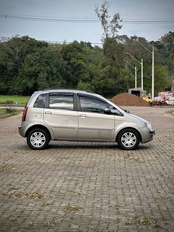 Fiat IDEA HLX 1.8 2006 NEUMANN VEÍCULOS ARROIO DO MEIO / Carros no Vale
