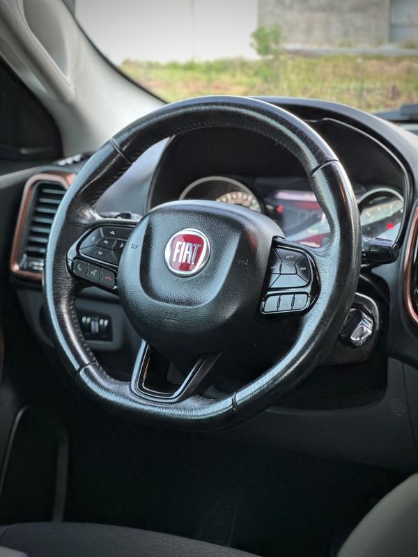 Fiat TORO VOLCANO 2.0 2018 NEUMANN VEÍCULOS ARROIO DO MEIO / Carros no Vale