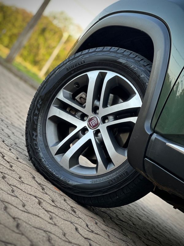 Fiat TORO VOLCANO 2.0 2018 NEUMANN VEÍCULOS ARROIO DO MEIO / Carros no Vale