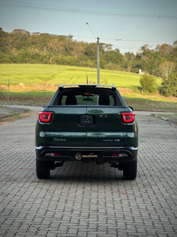 Fiat TORO VOLCANO 2.0 2018 NEUMANN VEÍCULOS ARROIO DO MEIO / Carros no Vale