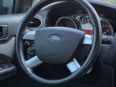 Ford FOCUS SEDAN 2.0 2013 NEUMANN VEÍCULOS ARROIO DO MEIO / Carros no Vale