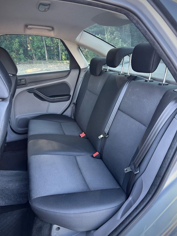 Ford FOCUS SEDAN 2.0 2013 NEUMANN VEÍCULOS ARROIO DO MEIO / Carros no Vale