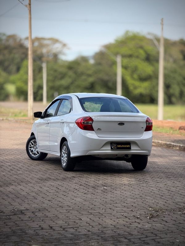 Ford KA SEDAN SE 1.5 2016 NEUMANN VEÍCULOS ARROIO DO MEIO / Carros no Vale Ford KA SEDAN SE 1.5 2016 NEUMANN VEÍCULOS ARROIO DO MEIO / Carros no Vale
