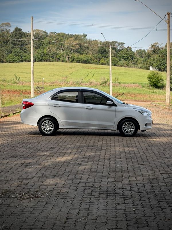 Ford KA SEDAN SE 1.5 2016 NEUMANN VEÍCULOS ARROIO DO MEIO / Carros no Vale Ford KA SEDAN SE 1.5 2016 NEUMANN VEÍCULOS ARROIO DO MEIO / Carros no Vale