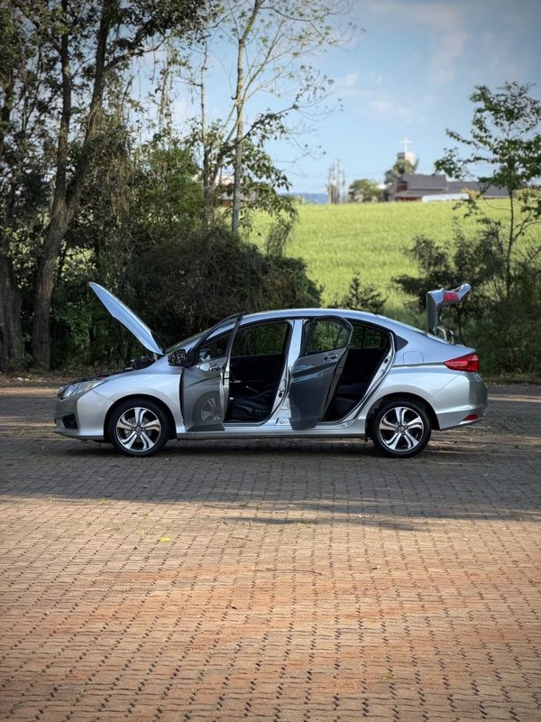 Honda CITY EXL 2015 NEUMANN VEÍCULOS ARROIO DO MEIO / Carros no Vale