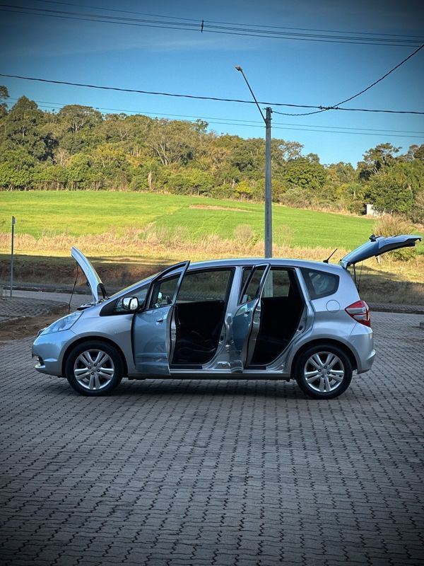 Honda FIT EX 1.5 2011 NEUMANN VEÍCULOS ARROIO DO MEIO / Carros no Vale Honda FIT EX 1.5 2011 NEUMANN VEÍCULOS ARROIO DO MEIO / Carros no Vale