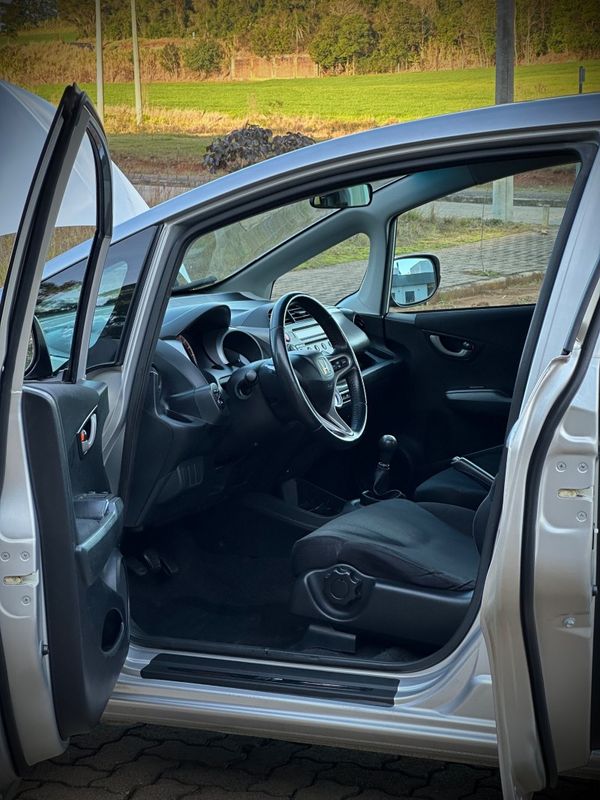 Honda FIT EX 1.5 2011 NEUMANN VEÍCULOS ARROIO DO MEIO / Carros no Vale Honda FIT EX 1.5 2011 NEUMANN VEÍCULOS ARROIO DO MEIO / Carros no Vale