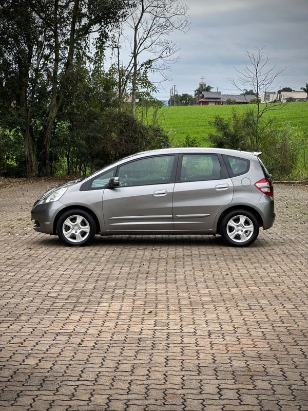 Honda FIT LXL 1.4 2009 NEUMANN VEÍCULOS ARROIO DO MEIO / Carros no Vale