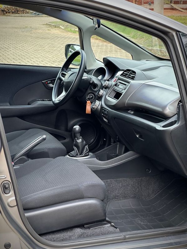Honda FIT LXL 1.4 2009 NEUMANN VEÍCULOS ARROIO DO MEIO / Carros no Vale