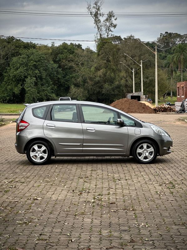 Honda FIT LXL 1.4 2009 NEUMANN VEÍCULOS ARROIO DO MEIO / Carros no Vale