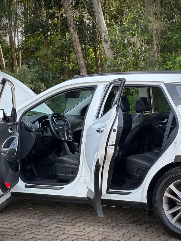 Hyundai SANTA FÉ 3.3 V6 2015 NEUMANN VEÍCULOS ARROIO DO MEIO / Carros no Vale Hyundai SANTA FÉ 3.3 V6 2015 NEUMANN VEÍCULOS ARROIO DO MEIO / Carros no Vale