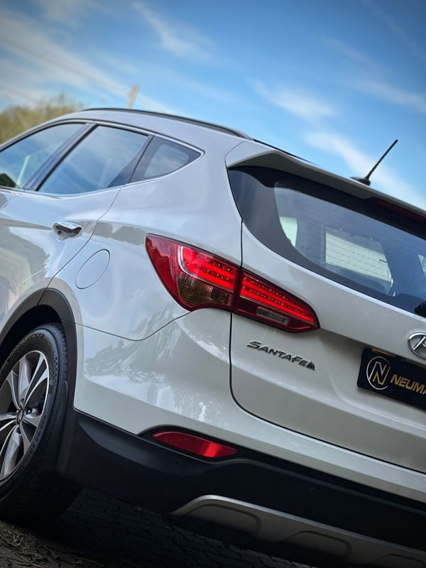 Hyundai SANTA FÉ 3.3 V6 2015 NEUMANN VEÍCULOS ARROIO DO MEIO / Carros no Vale Hyundai SANTA FÉ 3.3 V6 2015 NEUMANN VEÍCULOS ARROIO DO MEIO / Carros no Vale