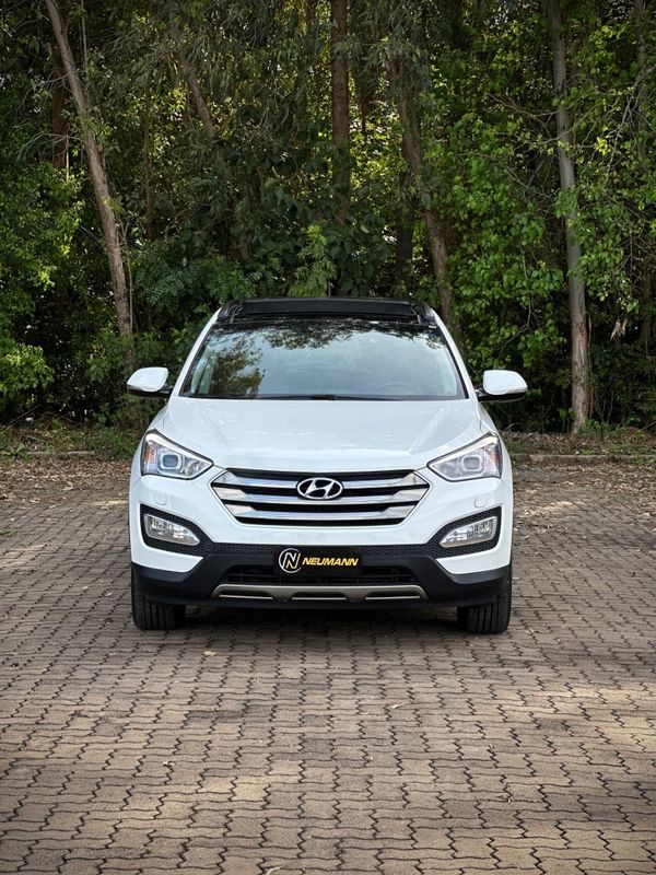 Hyundai SANTA FÉ 3.3 V6 2015 NEUMANN VEÍCULOS ARROIO DO MEIO / Carros no Vale Hyundai SANTA FÉ 3.3 V6 2015 NEUMANN VEÍCULOS ARROIO DO MEIO / Carros no Vale