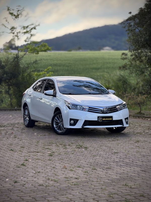 Toyota COROLLA ALTIS 2.0 2015 NEUMANN VEÍCULOS ARROIO DO MEIO / Carros no Vale