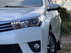 Toyota COROLLA ALTIS 2.0 2015 NEUMANN VEÍCULOS ARROIO DO MEIO / Carros no Vale