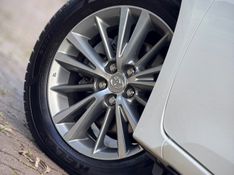 Toyota COROLLA ALTIS 2.0 2015 NEUMANN VEÍCULOS ARROIO DO MEIO / Carros no Vale