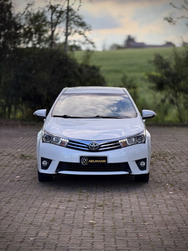 Toyota COROLLA ALTIS 2.0 2015 NEUMANN VEÍCULOS ARROIO DO MEIO / Carros no Vale