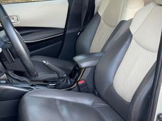 Toyota COROLLA ALTIS PREMIUM 2.0 2020 NEUMANN VEÍCULOS ARROIO DO MEIO / Carros no Vale