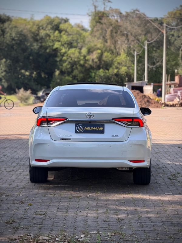 Toyota COROLLA ALTIS PREMIUM 2.0 2020 NEUMANN VEÍCULOS ARROIO DO MEIO / Carros no Vale Toyota COROLLA ALTIS PREMIUM 2.0 2020 NEUMANN VEÍCULOS ARROIO DO MEIO / Carros no Vale