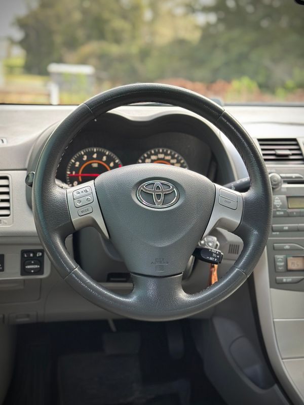 Toyota COROLLA XEi 1.8 2009 NEUMANN VEÍCULOS ARROIO DO MEIO / Carros no Vale