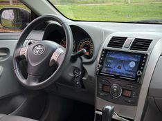 Toyota COROLLA XEi 1.8 2010 NEUMANN VEÍCULOS ARROIO DO MEIO / Carros no Vale
