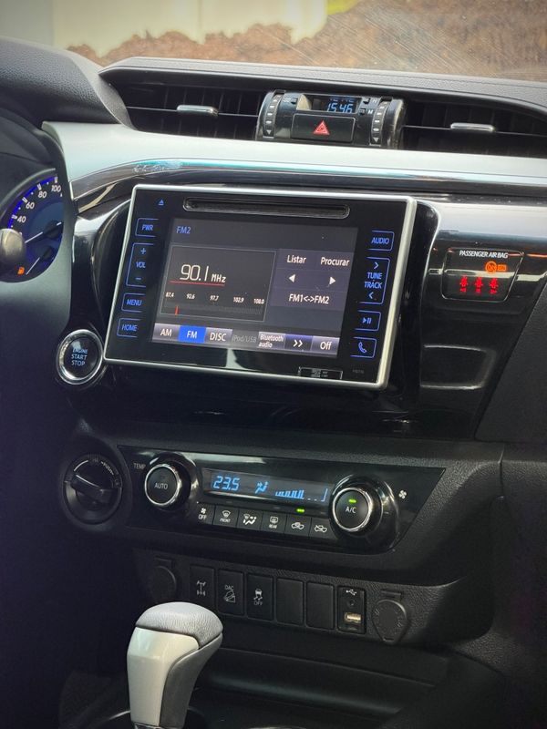Toyota HILUX CAB.DUPLA SRV 2.8 TB 2019 NEUMANN VEÍCULOS ARROIO DO MEIO / Carros no Vale