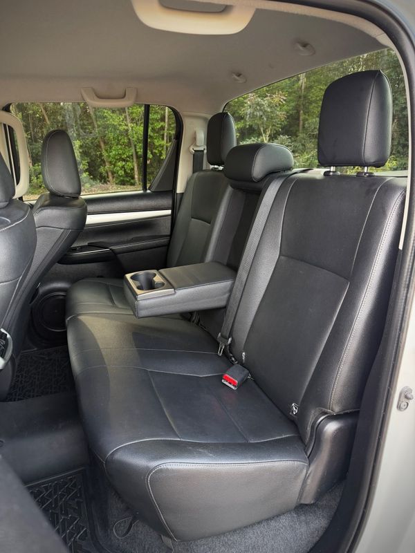 Toyota HILUX CAB.DUPLA SRV 2.8 TB 2019 NEUMANN VEÍCULOS ARROIO DO MEIO / Carros no Vale