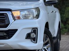 Toyota HILUX CAB.DUPLA SRV 2.8 TB 2019 NEUMANN VEÍCULOS ARROIO DO MEIO / Carros no Vale