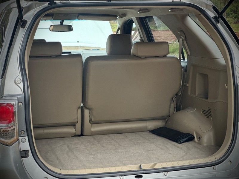 Toyota HILUX SW4 SRV 3.0 2013 NEUMANN VEÍCULOS ARROIO DO MEIO / Carros no Vale Toyota HILUX SW4 SRV 3.0 2013 NEUMANN VEÍCULOS ARROIO DO MEIO / Carros no Vale