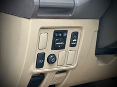 Toyota HILUX SW4 SRV 3.0 2013 NEUMANN VEÍCULOS ARROIO DO MEIO / Carros no Vale