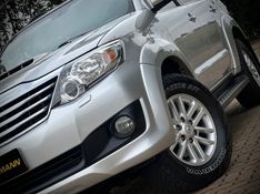 Toyota HILUX SW4 SRV 3.0 2013 NEUMANN VEÍCULOS ARROIO DO MEIO / Carros no Vale