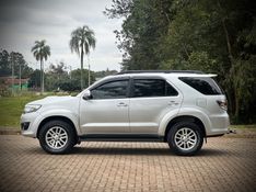 Toyota HILUX SW4 SRV 3.0 2013 NEUMANN VEÍCULOS ARROIO DO MEIO / Carros no Vale