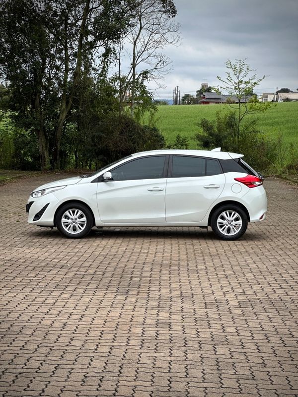 Toyota YARIS XL 1.3 2019 NEUMANN VEÍCULOS ARROIO DO MEIO / Carros no Vale Toyota YARIS XL 1.3 2019 NEUMANN VEÍCULOS ARROIO DO MEIO / Carros no Vale
