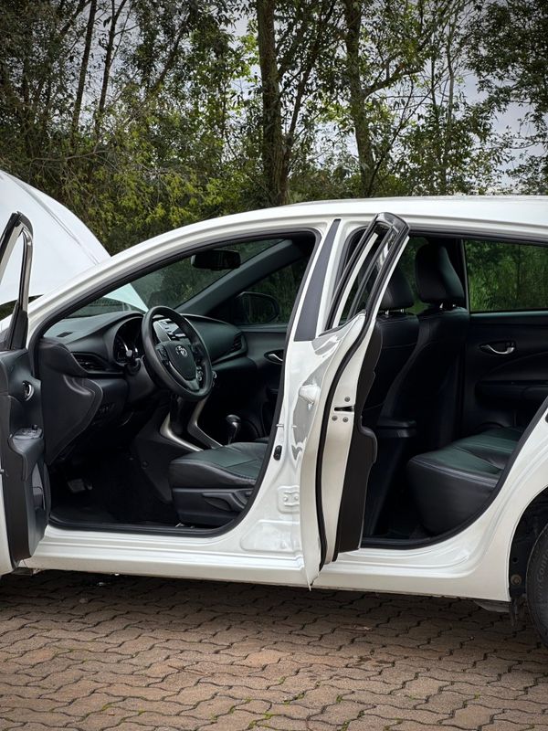 Toyota YARIS XL 1.3 2019 NEUMANN VEÍCULOS ARROIO DO MEIO / Carros no Vale Toyota YARIS XL 1.3 2019 NEUMANN VEÍCULOS ARROIO DO MEIO / Carros no Vale