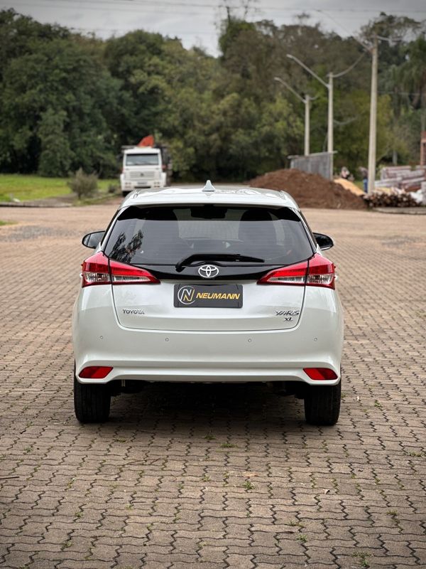 Toyota YARIS XL 1.3 2019 NEUMANN VEÍCULOS ARROIO DO MEIO / Carros no Vale Toyota YARIS XL 1.3 2019 NEUMANN VEÍCULOS ARROIO DO MEIO / Carros no Vale
