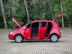 Volkswagen FOX TREND 1.6 2013 NEUMANN VEÍCULOS ARROIO DO MEIO / Carros no Vale
