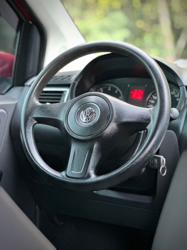 Volkswagen FOX TREND 1.6 2013 NEUMANN VEÍCULOS ARROIO DO MEIO / Carros no Vale Volkswagen FOX TREND 1.6 2013 NEUMANN VEÍCULOS ARROIO DO MEIO / Carros no Vale